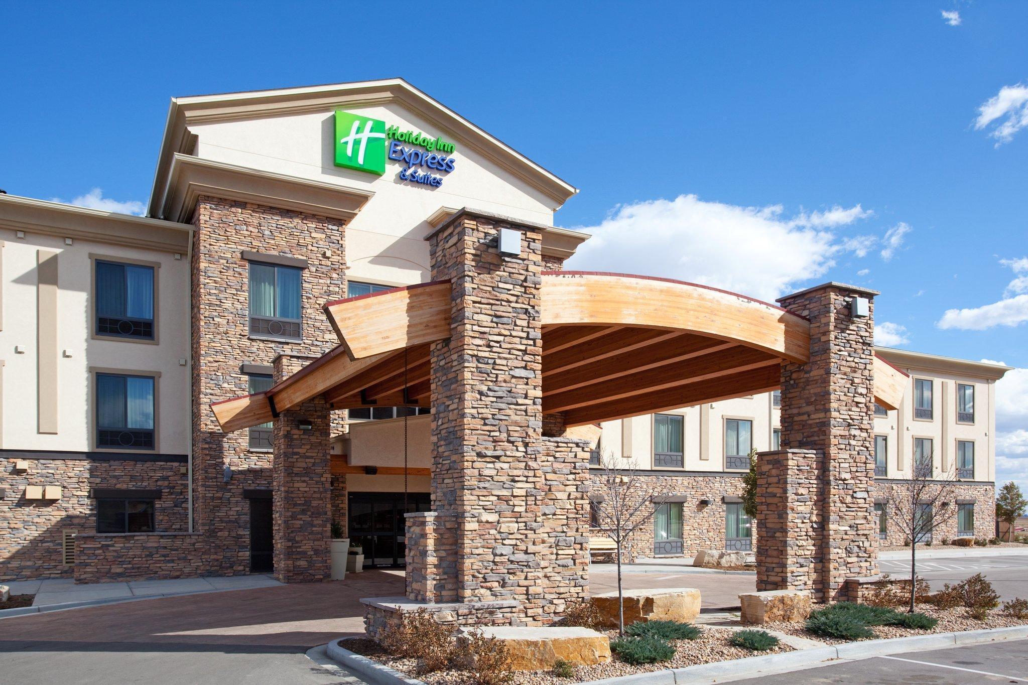 Holiday Inn Express Hotel & Suites Loveland By Ihg Exterior photo