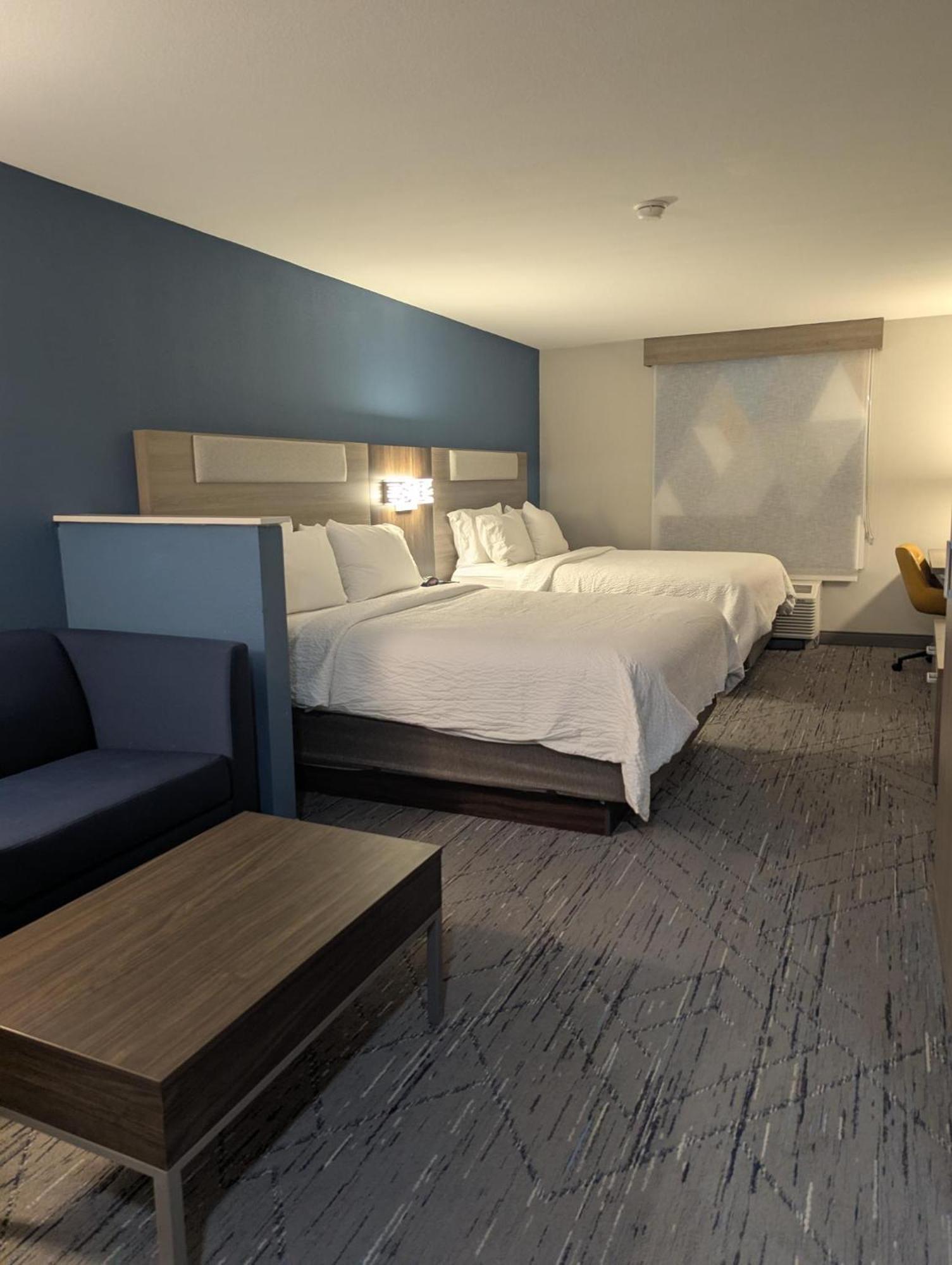 Holiday Inn Express Hotel & Suites Loveland By Ihg Exterior photo