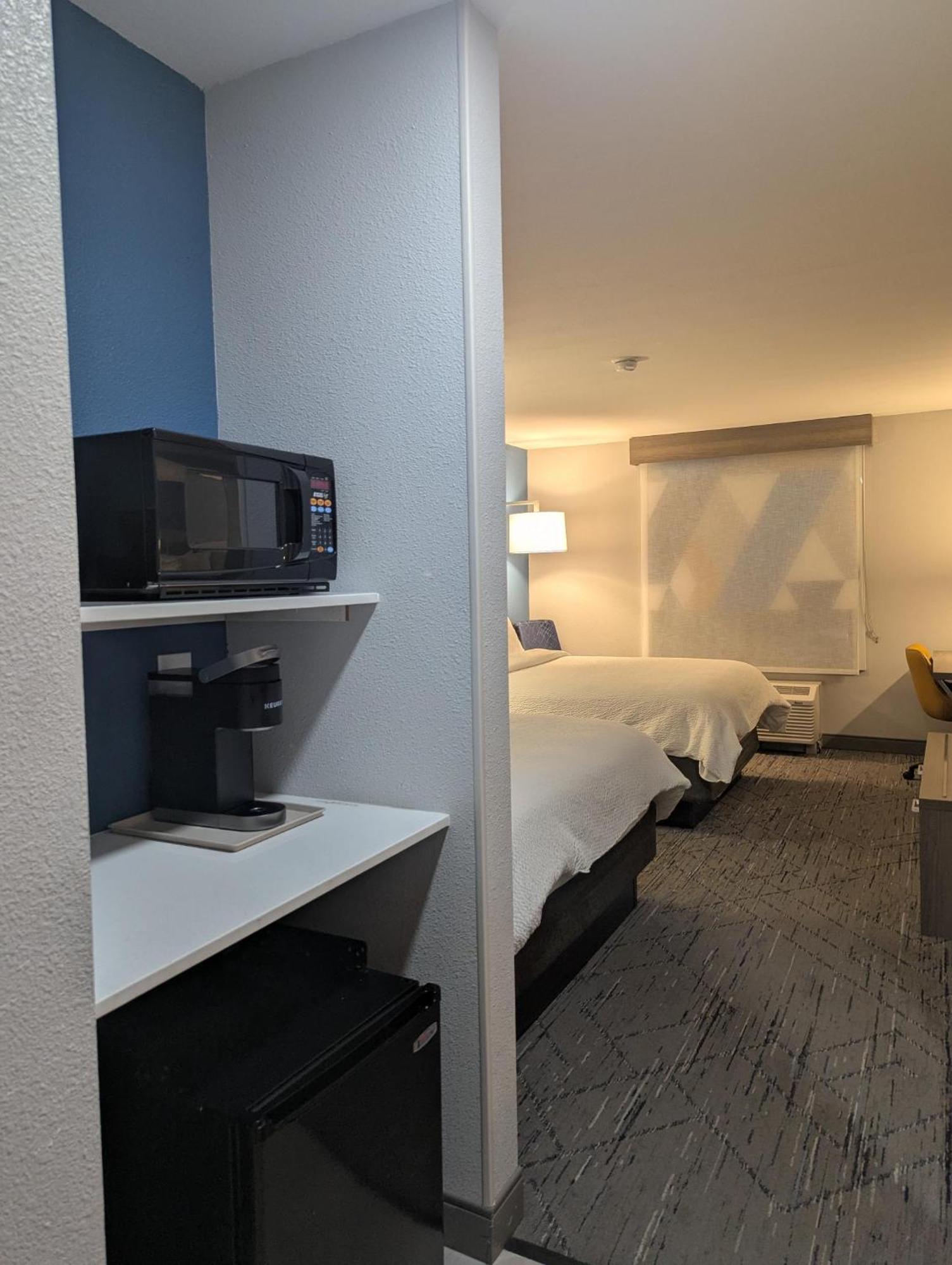 Holiday Inn Express Hotel & Suites Loveland By Ihg Exterior photo