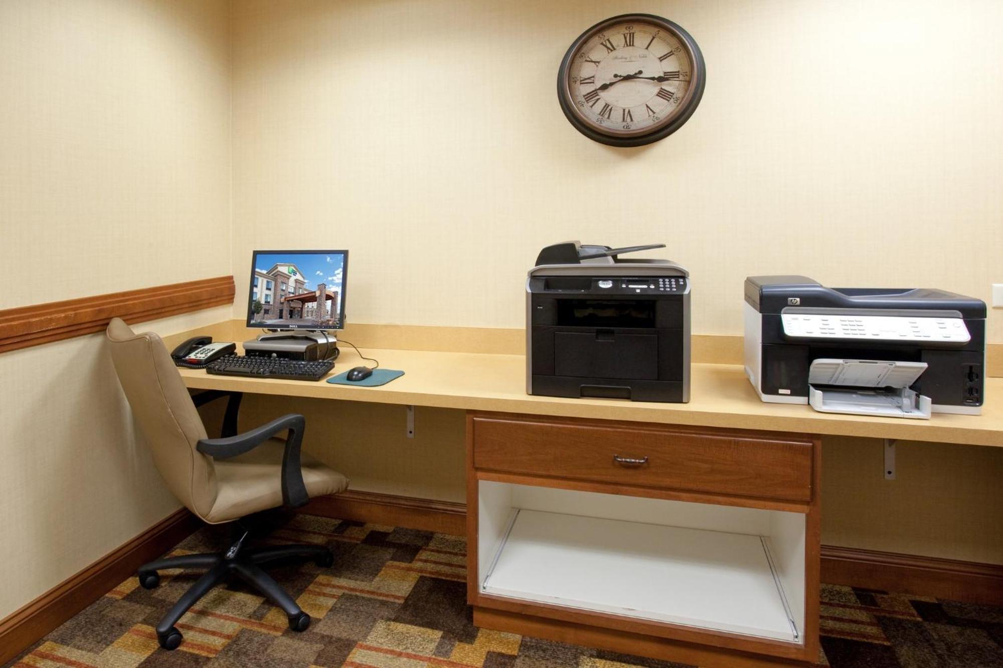 Holiday Inn Express Hotel & Suites Loveland By Ihg Exterior photo
